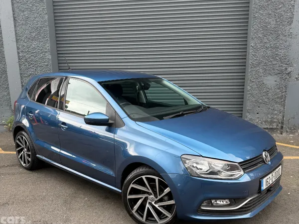 Volkswagen Polo Hatchback, Petrol, 2016, Blue