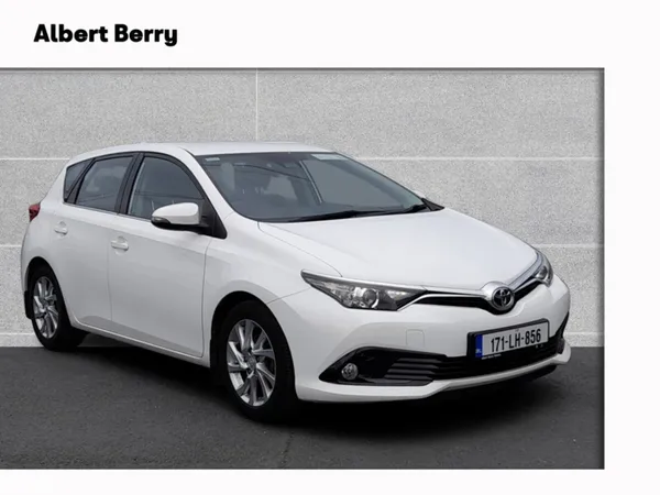 Toyota Auris Hatchback, Diesel, 2017, White