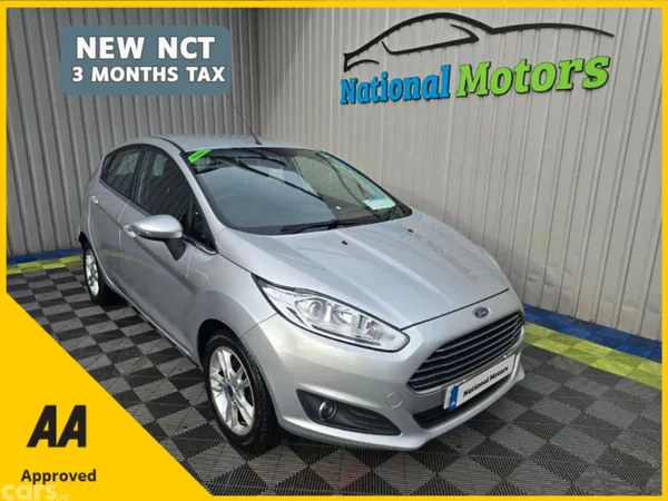 Ford Fiesta Hatchback, Petrol, 2016, Silver