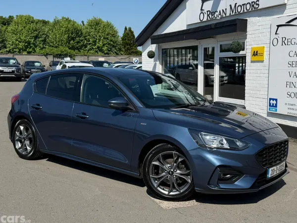 Ford Focus Hatchback, Diesel, 2020, Blue