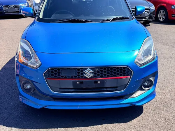 Suzuki Swift Hatchback, Petrol, 2017, Blue