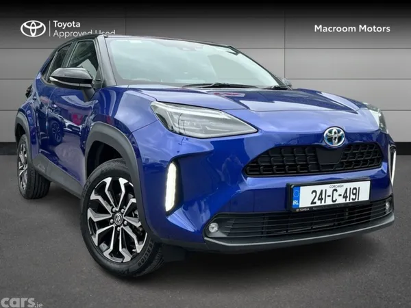 Toyota Yaris Cross Hatchback, Petrol Hybrid, 2024, Blue