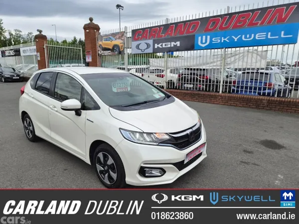 Honda Fit Hatchback, Petrol Hybrid, 2017, White