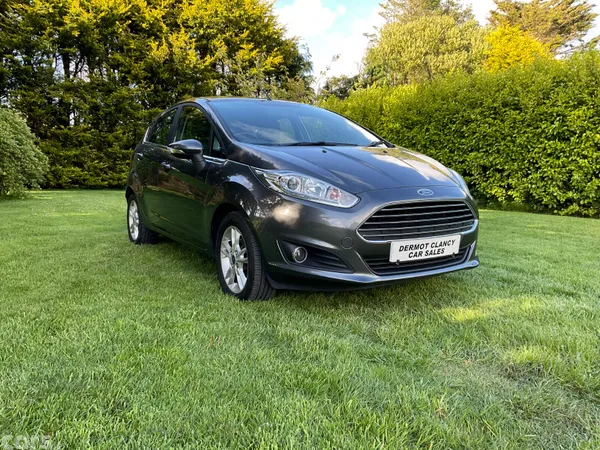 Ford Fiesta Hatchback, Petrol, 2017, Grey