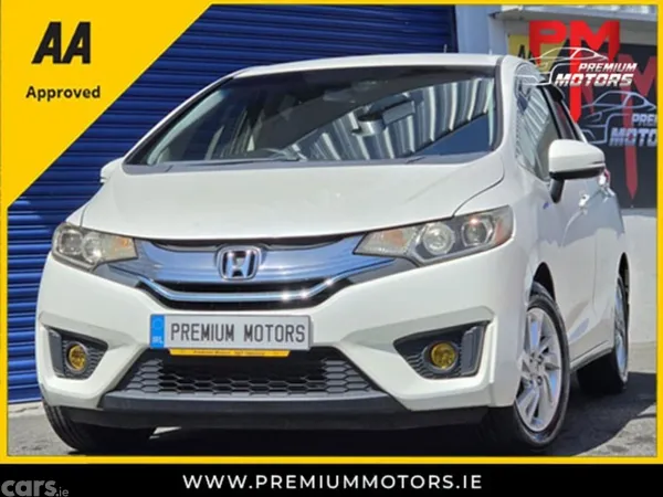 Honda Fit Hatchback, Petrol Hybrid, 2014, White