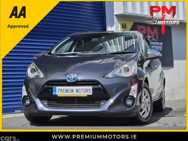 Toyota Aqua Hatchback, Petrol Hybrid, 2015, Blue