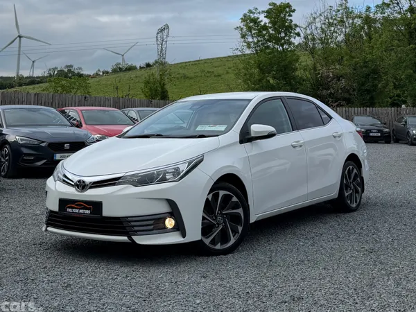 Toyota Corolla Saloon, Diesel, 2017, White