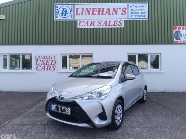 Toyota Yaris Hatchback, Petrol Hybrid, 2018, Silver