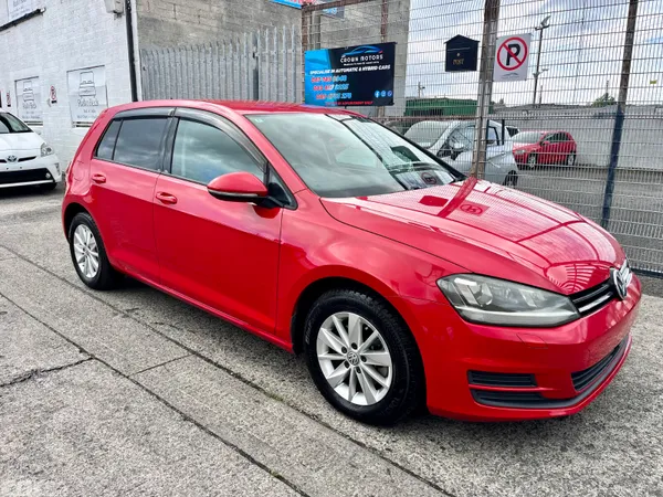 Volkswagen Golf Hatchback, Petrol, 2016, Red