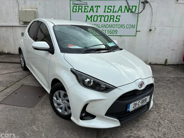 Toyota Yaris Hatchback, Petrol, 2021, White