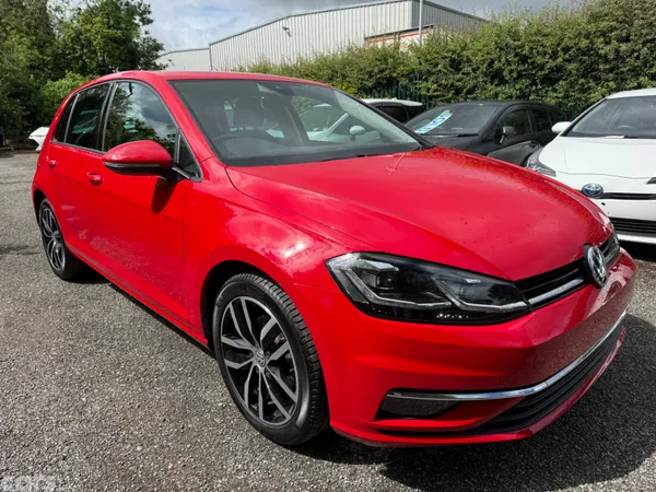 Volkswagen Golf Coupe, Petrol, 2018, Red