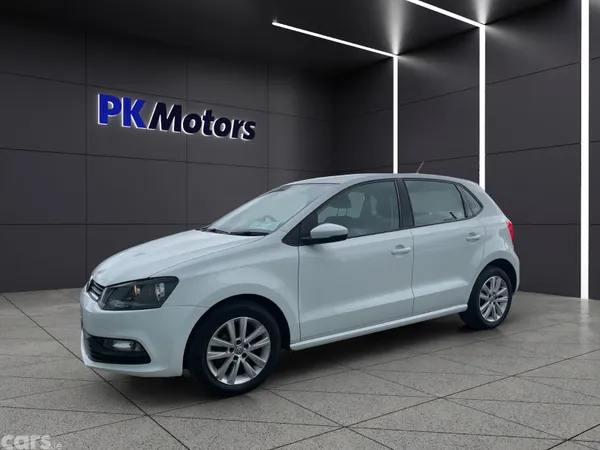 Volkswagen Polo Hatchback, Petrol, 2017, White