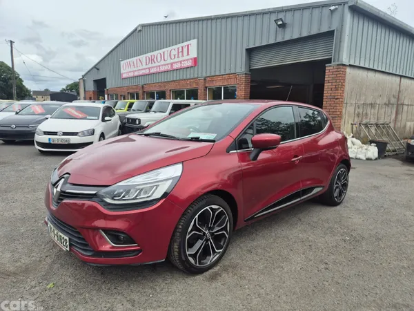 Renault Clio Hatchback, Petrol, 2018, Red