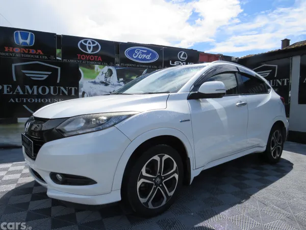 Honda Vezel SUV, Petrol Hybrid, 2015, White