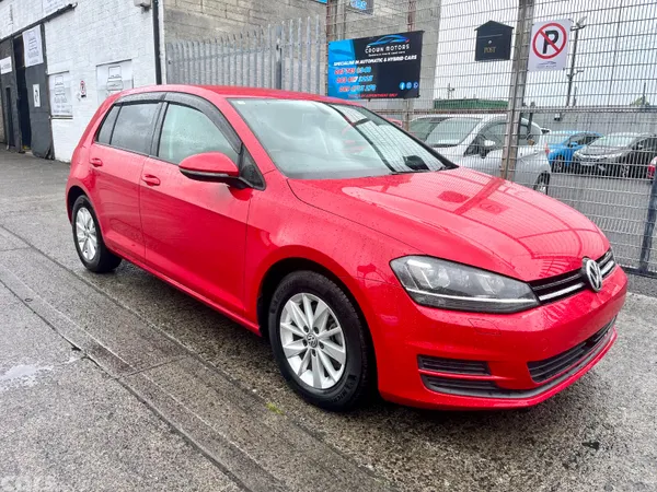Volkswagen Golf Hatchback, Petrol, 2016, Red