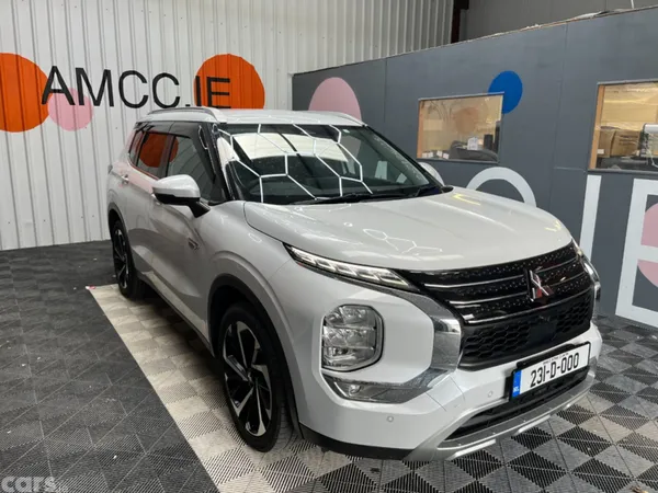 Mitsubishi Outlander SUV, Petrol Plug-in Hybrid, 2023, White