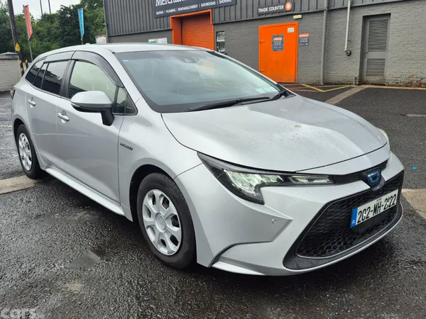 Toyota Corolla Estate, Petrol Hybrid, 2020, Silver