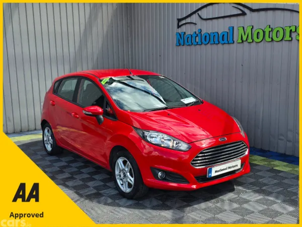 Ford Fiesta Hatchback, Petrol, 2015, Red