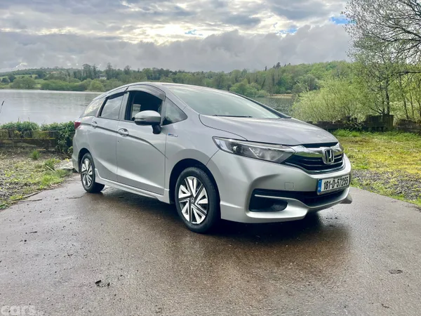 Honda Shuttle MPV, Petrol Hybrid, 2018, Silver