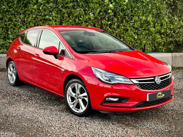 Vauxhall Astra Hatchback, Diesel, 2018, Red