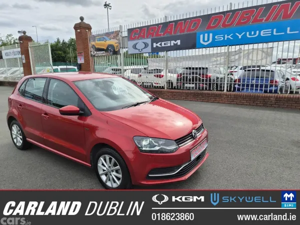 Volkswagen Polo Hatchback, Petrol, 2015, Red