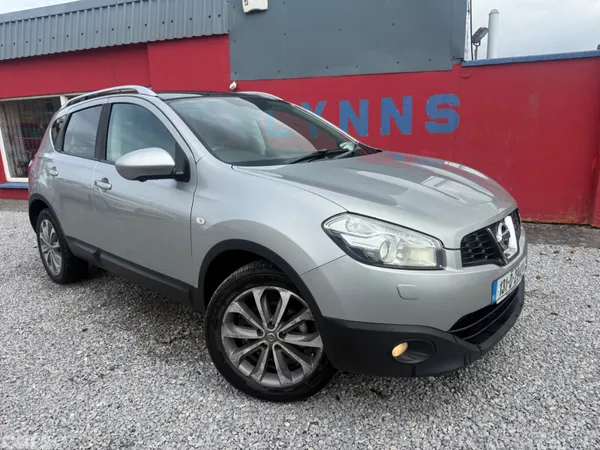 Nissan Qashqai Hatchback, Diesel, 2013, Silver