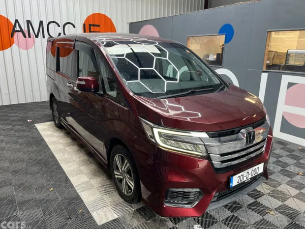 Honda Stepwagon MPV, Petrol Hybrid, 2020, Red