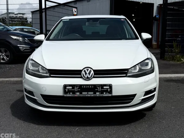 Volkswagen Golf Hatchback, Petrol, 2016, White