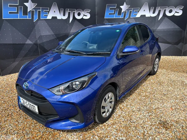 Toyota Yaris Hatchback, Petrol Hybrid, 2021, Blue