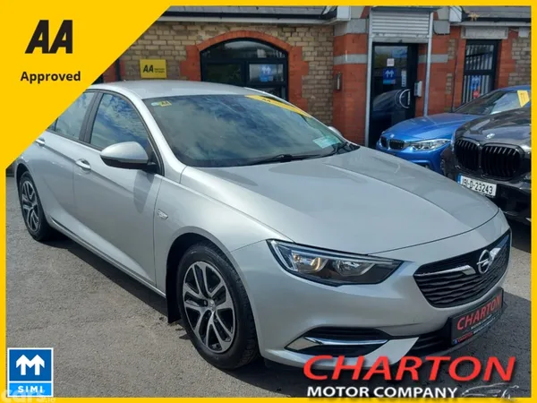 Opel Insignia Hatchback, Diesel, 2019, Grey