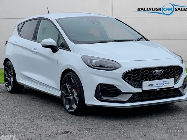 Ford Fiesta Hatchback, Petrol, 2023, White