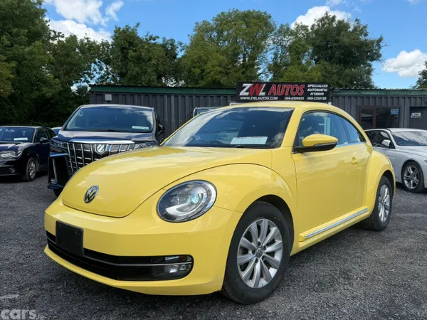 Volkswagen Beetle Coupe, Petrol, 2015, Yellow
