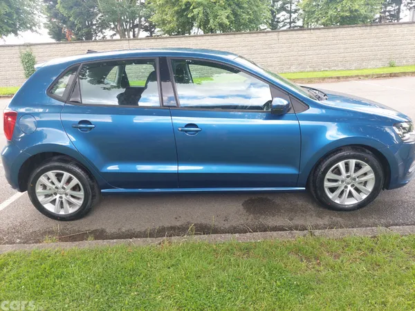 Volkswagen Polo Hatchback, Petrol, 2018, Blue