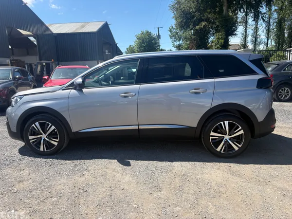 Peugeot 5008 MPV, Diesel, 2020, Grey