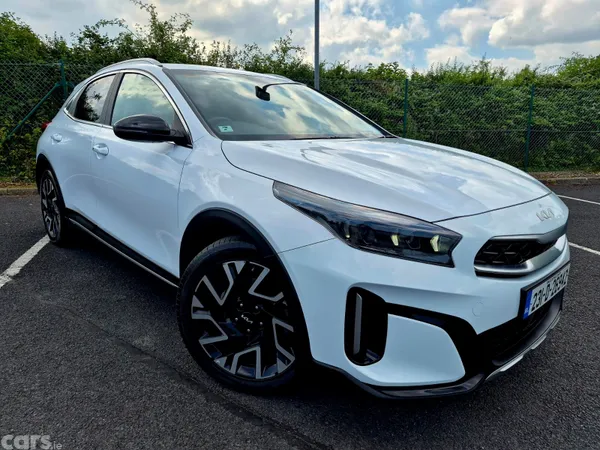 Kia XCeed Hatchback, Petrol Plug-in Hybrid, 2023, White