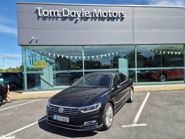 Volkswagen Passat Saloon, Petrol, 2016, Black