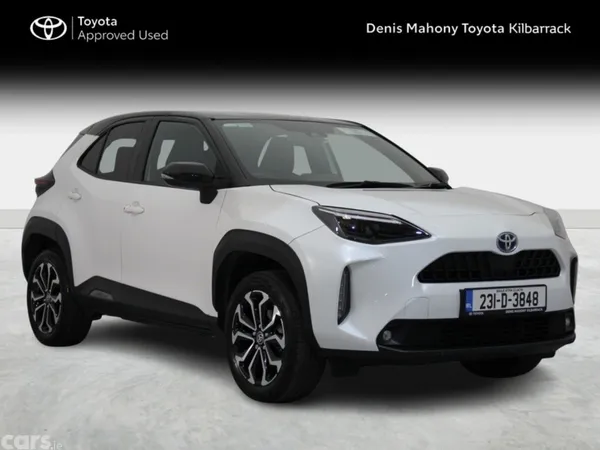Toyota Yaris Cross Hatchback, Petrol Hybrid, 2023, White