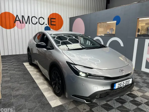 Toyota Prius Estate, Petrol, 2025, Silver