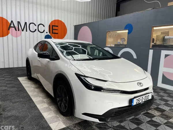Toyota Prius Estate, Petrol, 2025, White