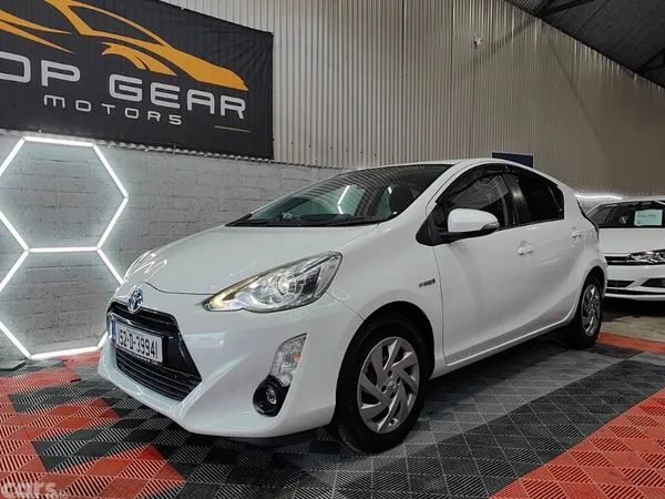 Toyota Aqua Hatchback, Petrol Hybrid, 2015, White