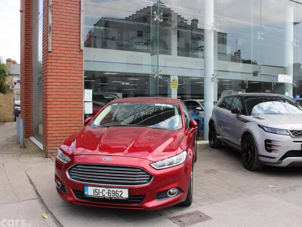 Ford Mondeo Hatchback, Diesel, 2015, Red