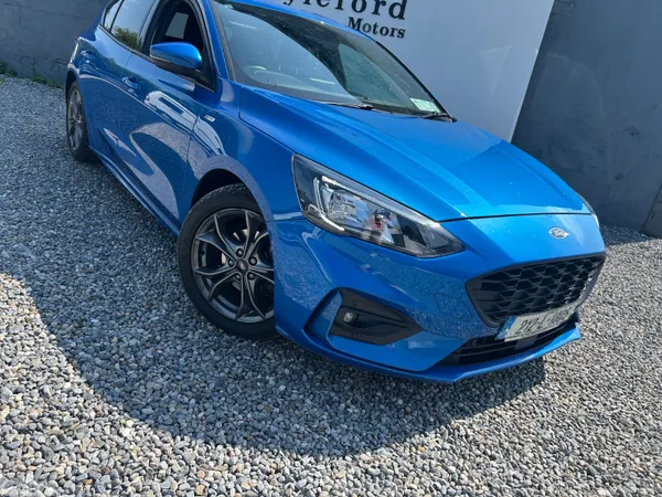 Ford Focus Hatchback, Diesel, 2021, Blue