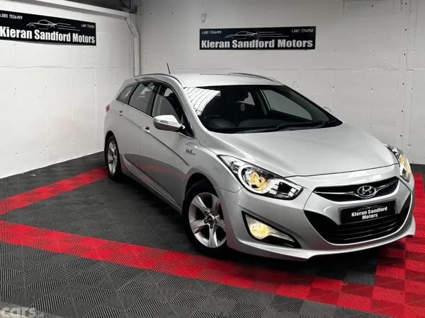 Hyundai i40 Estate/Jeep, Diesel, 2014, Silver