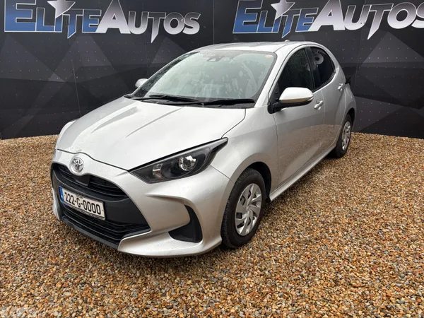 Toyota Yaris Hatchback, Petrol, 2022, Silver