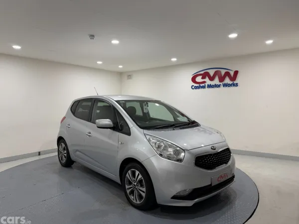 Kia Venga MPV, Diesel, 2016, Silver