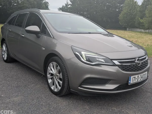 Opel Astra Estate, Diesel, 2017, Brown