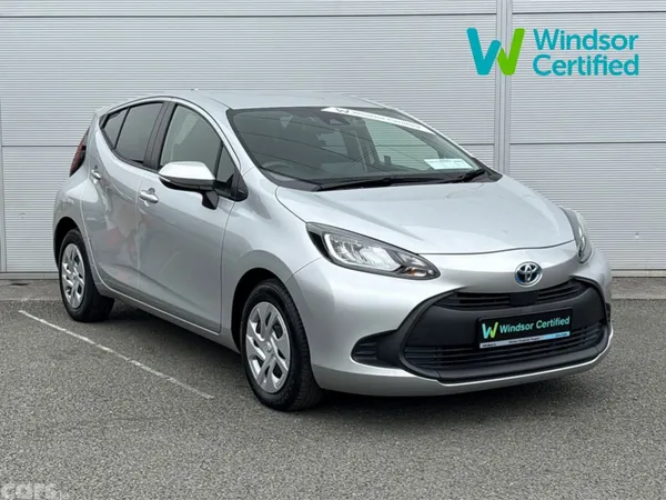 Toyota Aqua Hatchback, Petrol Hybrid, 2022, Silver