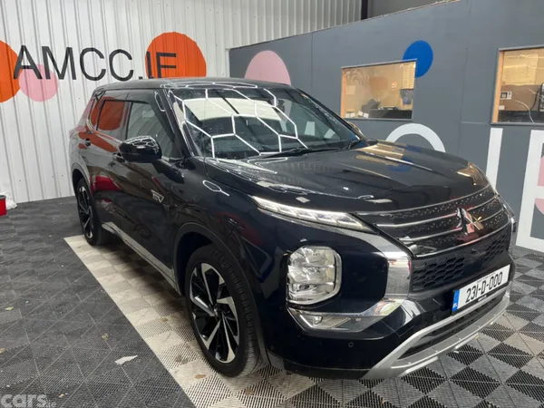 Mitsubishi Outlander SUV, Petrol Plug-in Hybrid, 2023, Black