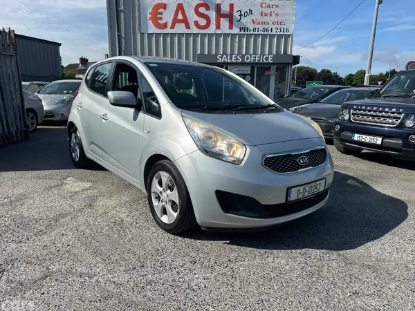Kia Venga MPV, Diesel, 2011, Silver