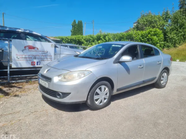 Renault Fluence Saloon, Diesel, 2011, Silver